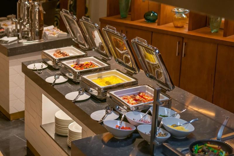 Crystal Inn Hotel - Alamein (Adults Only) เอลอาลาเมน ภายนอก รูปภาพ A chafing dish buffet