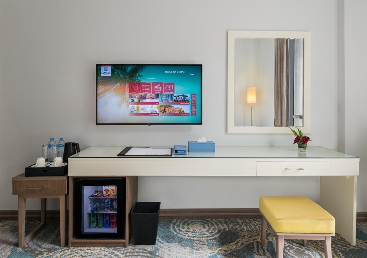Crystal Inn Hotel - Alamein (Adults Only) เอลอาลาเมน ภายนอก รูปภาพ A mini-bar in a hotel room