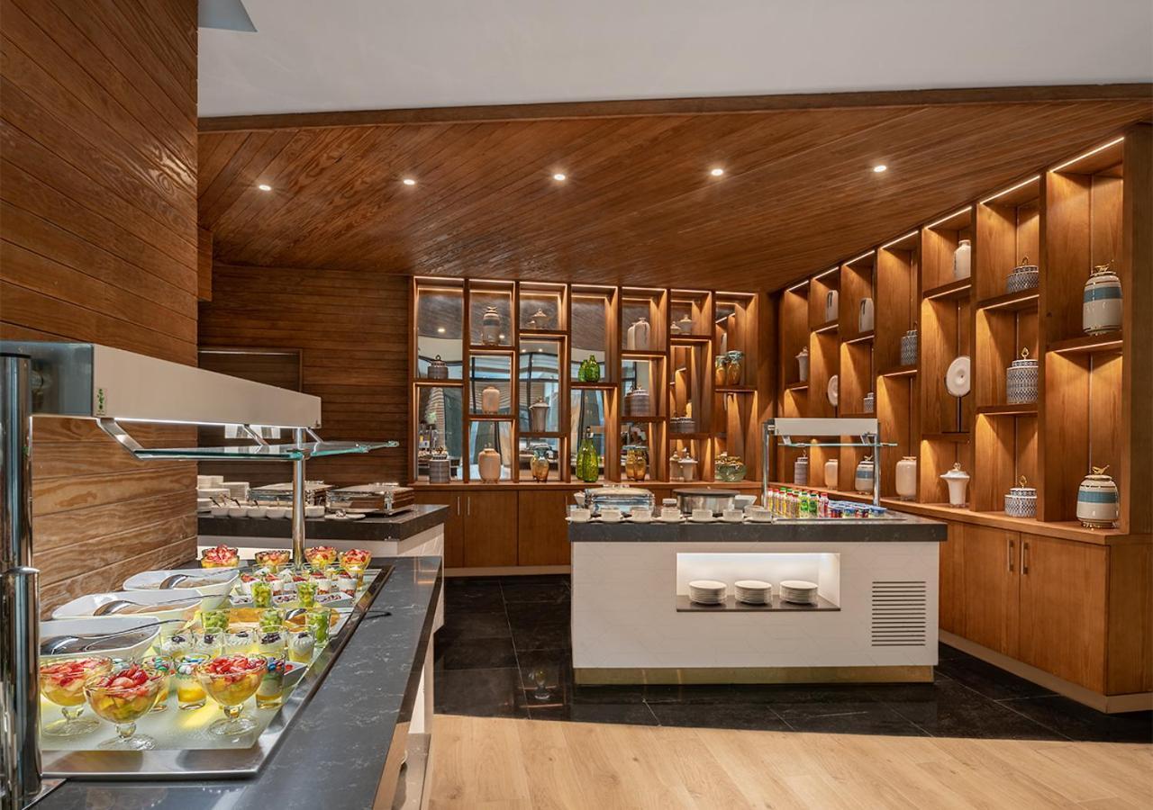 Crystal Inn Hotel - Alamein (Adults Only) เอลอาลาเมน ภายนอก รูปภาพ The buffet at the hotel